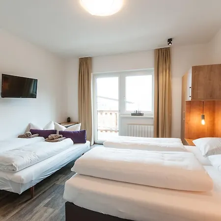 Bed & Breakfast Max Summercard Included 3*