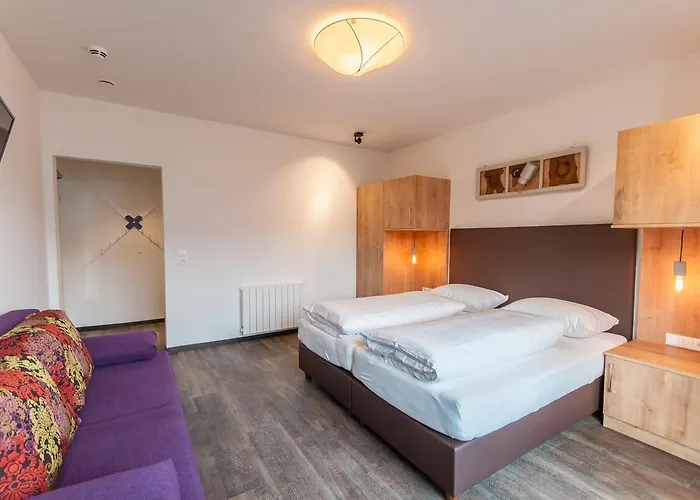 Bed & Breakfast Max Summercard Included 3*