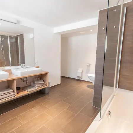 Bed & Breakfast Max Summercard Included 3*